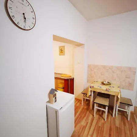 Mate شقة غيولا